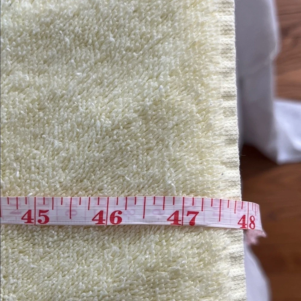 Vintage Lady Pepperell Imperial Yellow Bath Towel 100% Cotton Plush Mid Century